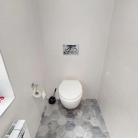 A Lovely 2 Bedroom In The Heart Of Szófia