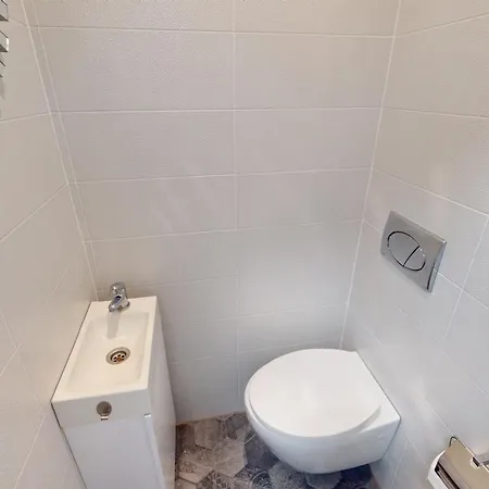 A Lovely 2br In The Heart Of - Ndk